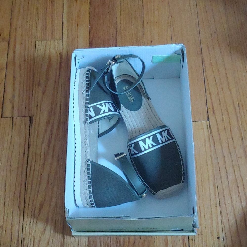 Michael Kors designer shoes New with tags